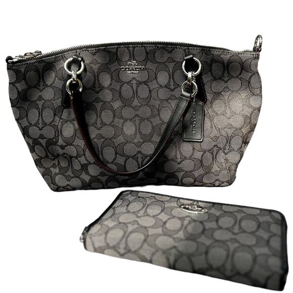 Coach Kelsey Purse AND Matching Wallet - Picture 2 of 9